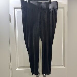 Livi Active Sleek Black Leggings